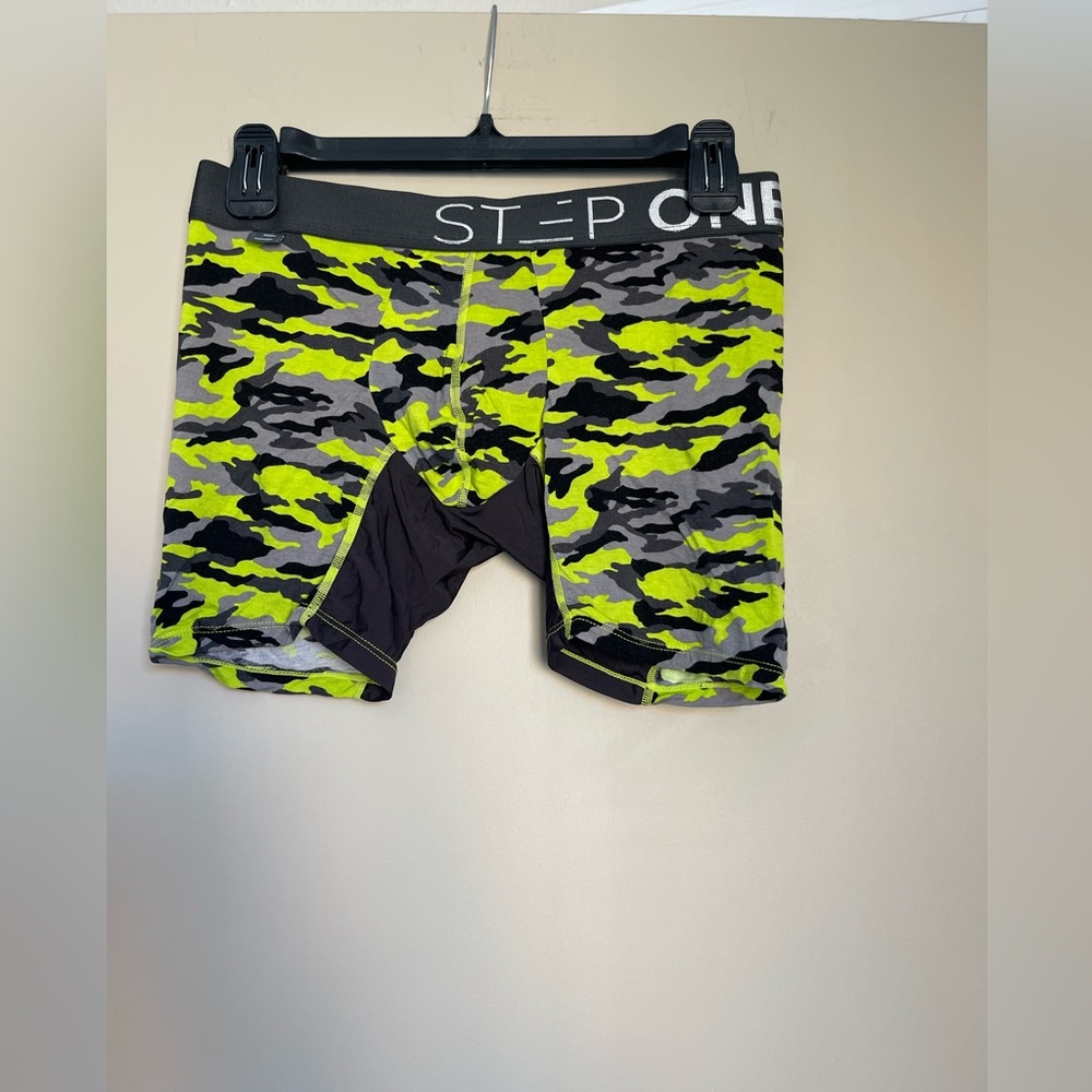 NWOT Step One Camo Trunk Boxer Brief Size M